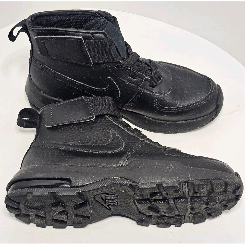Nike Air Max Goaterra 2.0 Triple Black Boots Kids 13.5C DC9513-001 - Picture 2 of 4